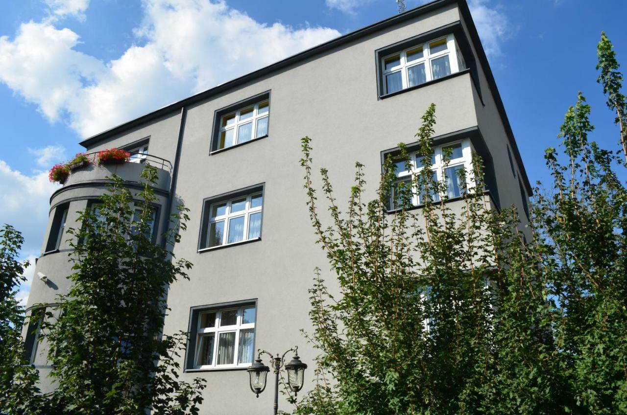 Hostel Gwarek Катовице Экстерьер фото